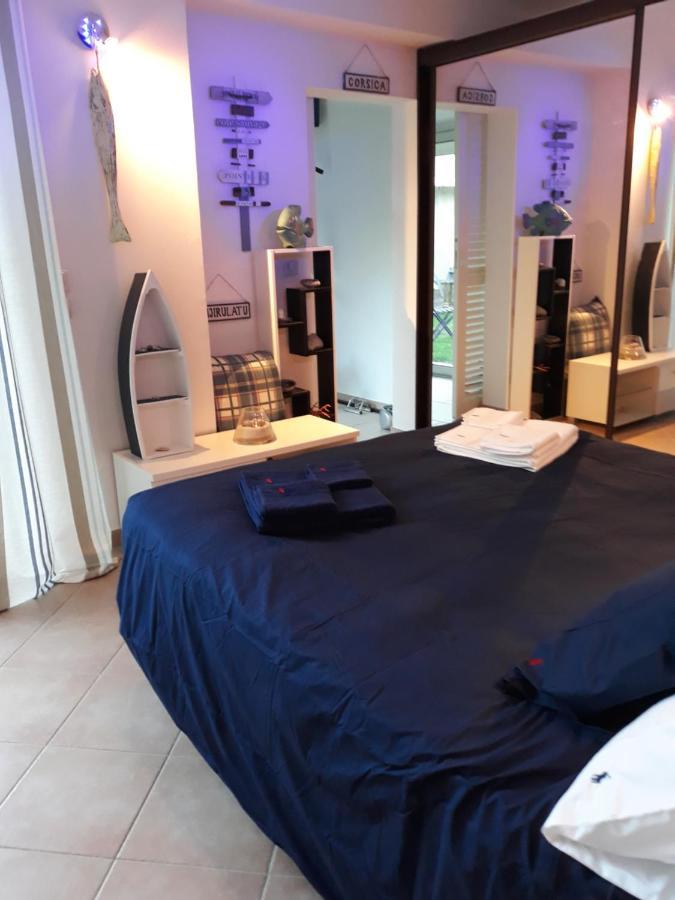 לינה וארוחת בוקר מאנדליה-לה-נאפול Dans Un Jardin Bb Et Jacuzzi מראה חיצוני תמונה