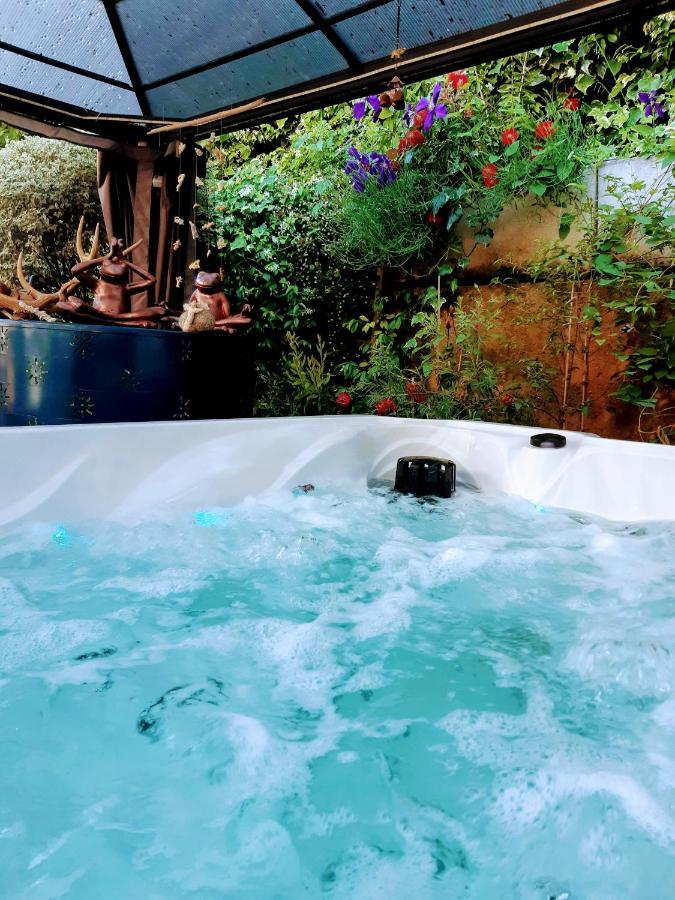 לינה וארוחת בוקר מאנדליה-לה-נאפול Dans Un Jardin Bb Et Jacuzzi מראה חיצוני תמונה