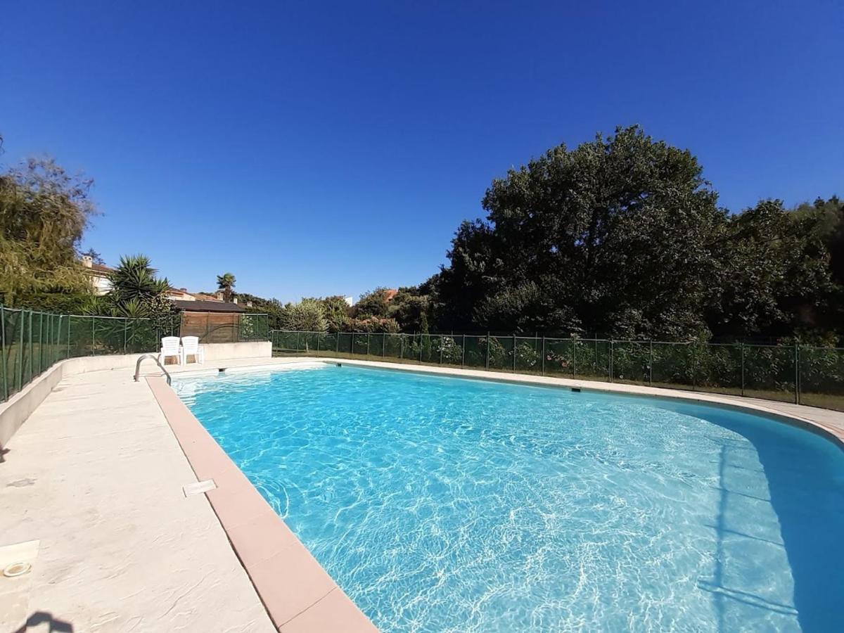 לינה וארוחת בוקר מאנדליה-לה-נאפול Dans Un Jardin Bb Et Jacuzzi מראה חיצוני תמונה